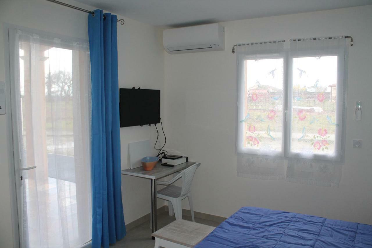 B&B La Garona Saint-Nicolas-de-la-Grave ภายนอก รูปภาพ